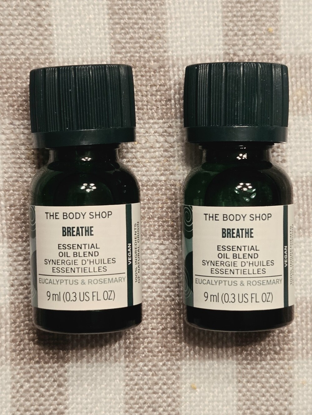 The Body Shop Breathe Essential Oil Blend - Eucalyptus & Rosemary - 2 Bottles